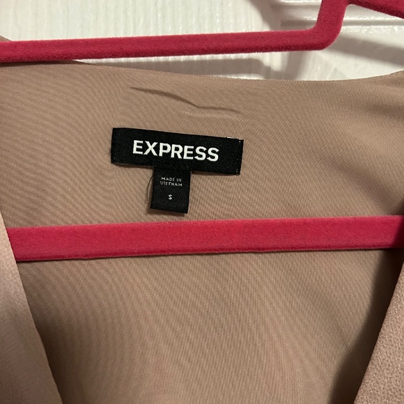 Blush Express Dress - Picture 2 of 3